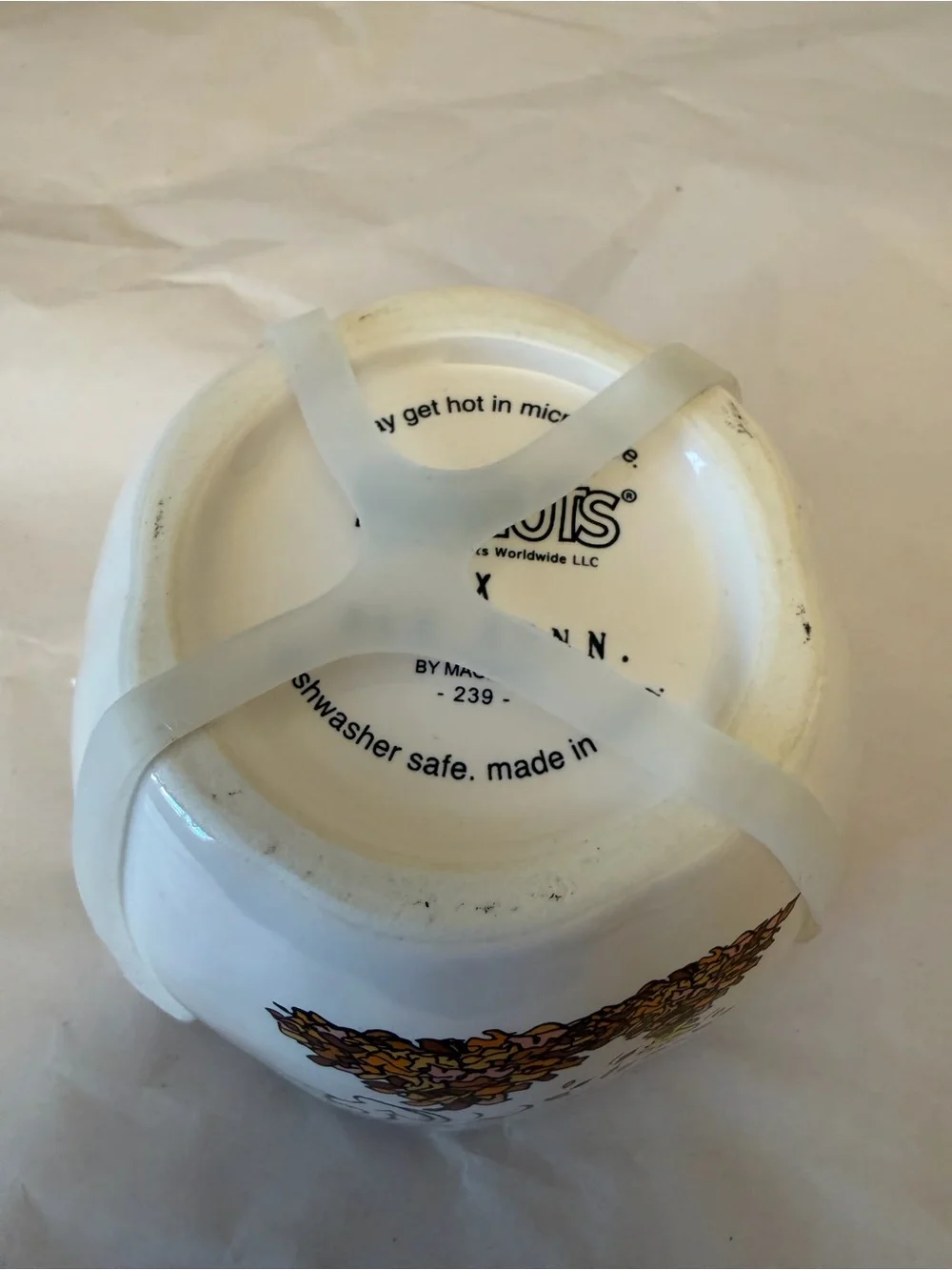 Peanuts x Rae Dunn White Ceramic Measuring Cups with Snoopy Fall Illustration